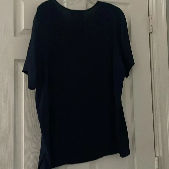 Diane Von Furstenberg EUC Beautiful Silk Floral Blouse Size Large no flaws - Picture 4 of 6